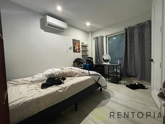 854 Metropolitan Avenue - Photo 6