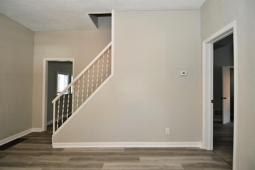 623 Orange Street - Photo 3