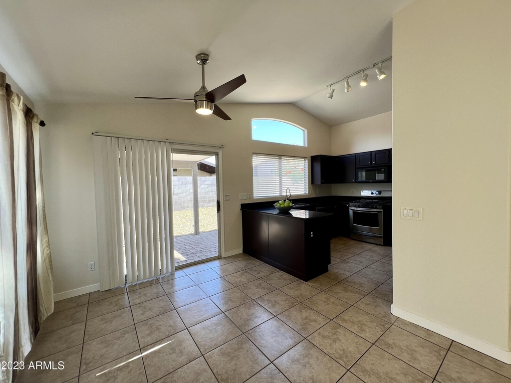 4050 E Coolbrook Avenue - Photo 11