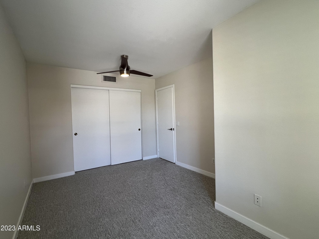 4050 E Coolbrook Avenue - Photo 14