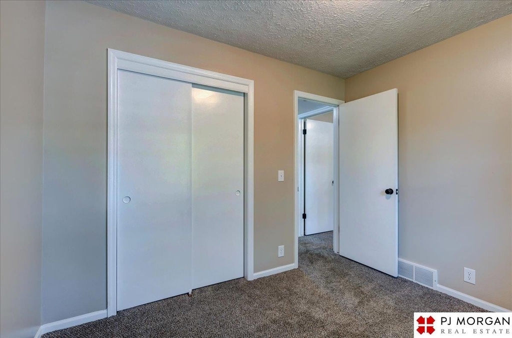 14943 Seward Plaza - Photo 10