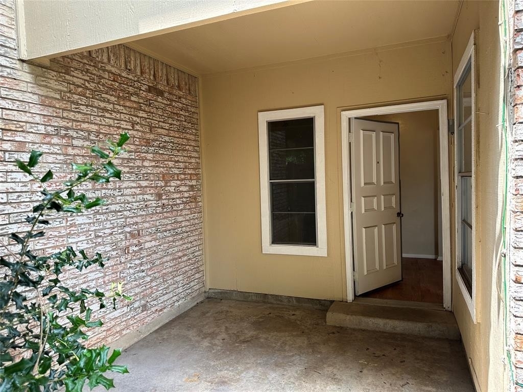 2806 Spring Valley Drive - Photo 12