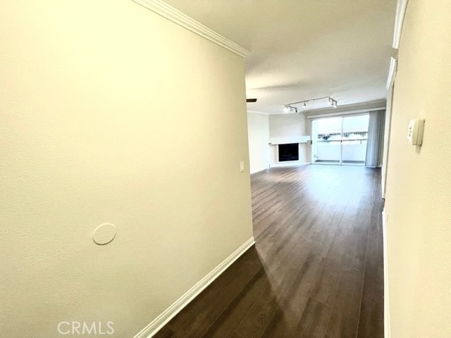 21450 Burbank Boulevard - Photo 3