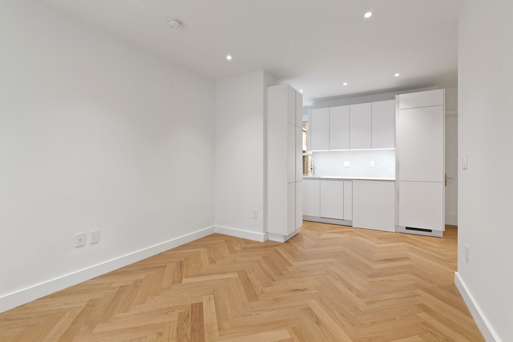 336 West 95th Street, New York, NY 10025 - Photo 4