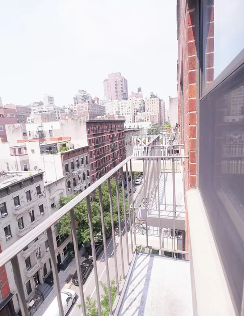 169 East 91st Street - Photo 6