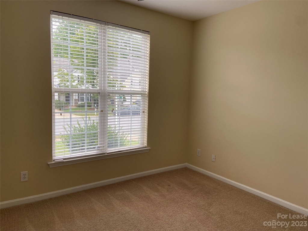 3936 Caldwell Ridge Parkway - Photo 8