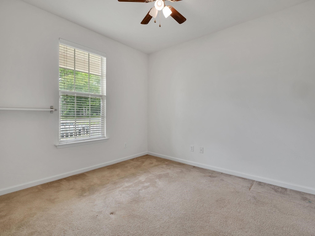 3025 Four Oaks Boulevard - Photo 12