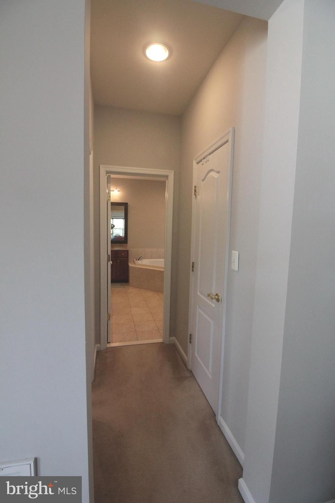 21885 Larchmont Way - Photo 23