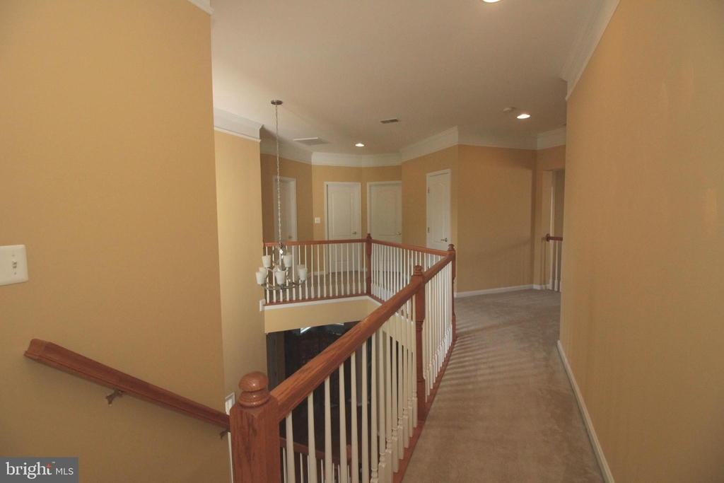 21885 Larchmont Way - Photo 19