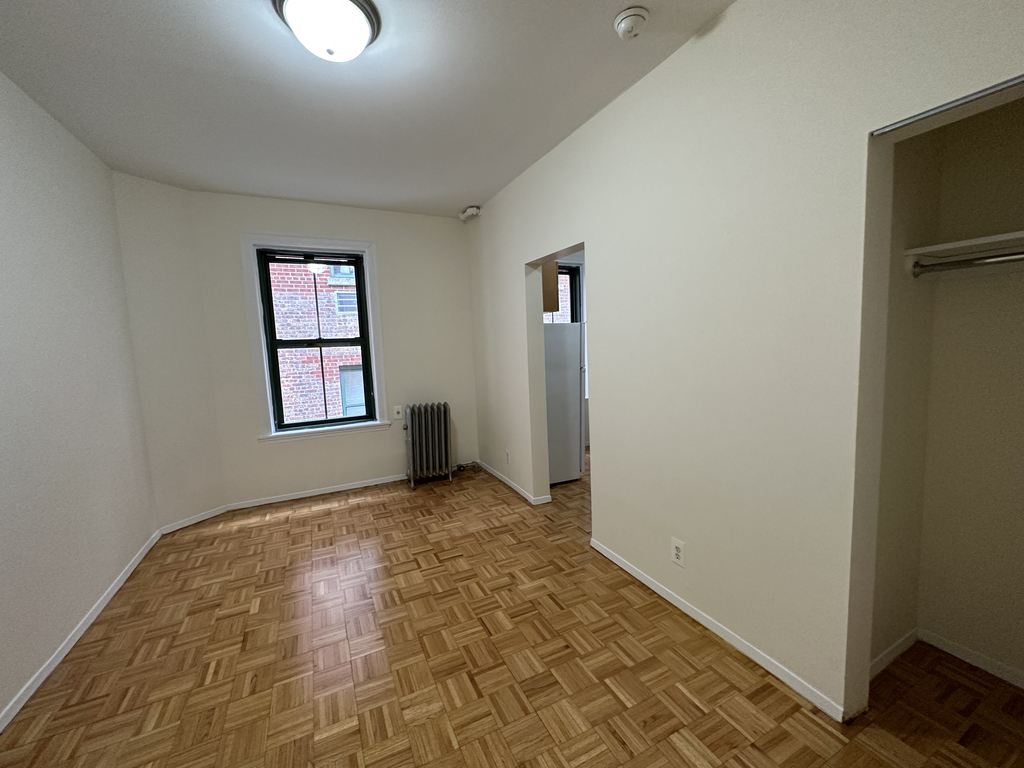 East 79th Street - Photo 0