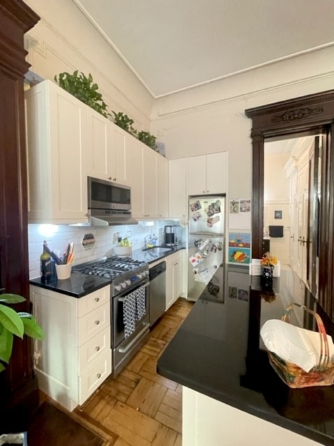 14 West 76th Street - Photo 0