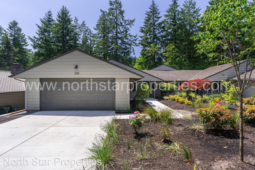 228 Greenridge Drive - Photo 0