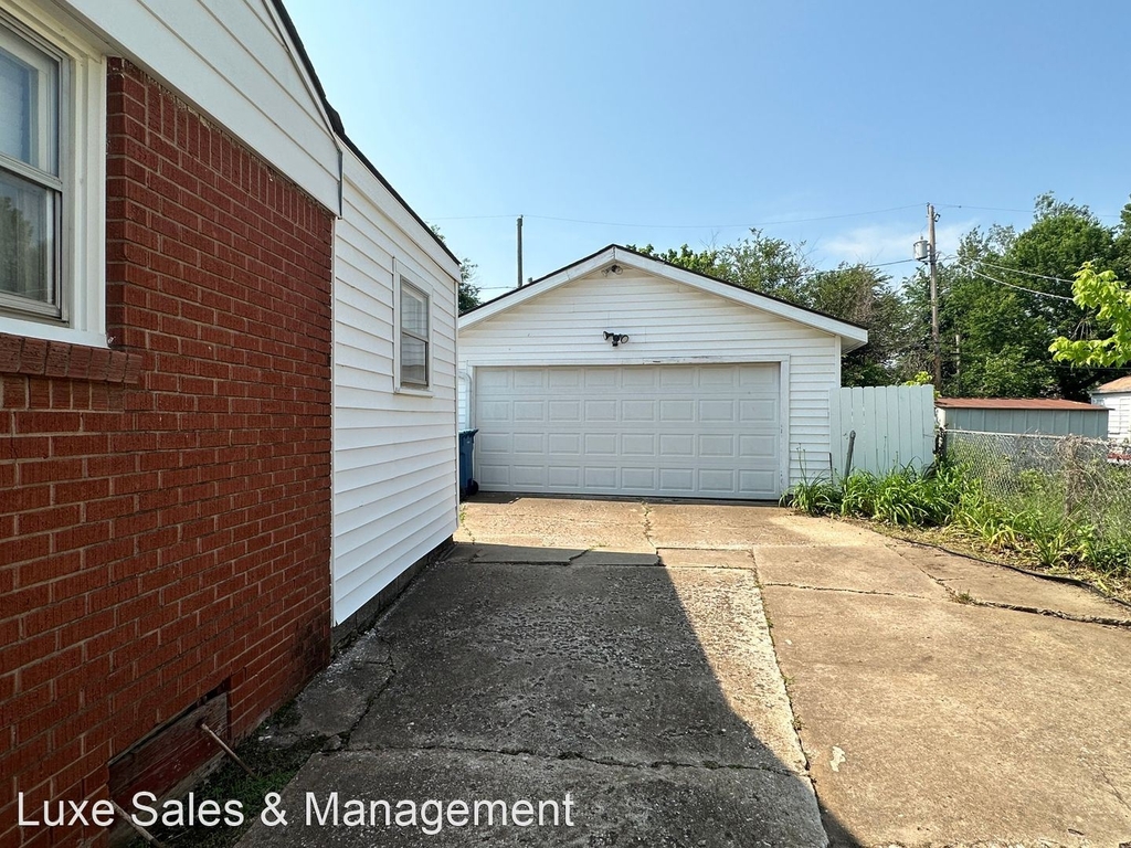 206 E. Myrtle Drive - Photo 3