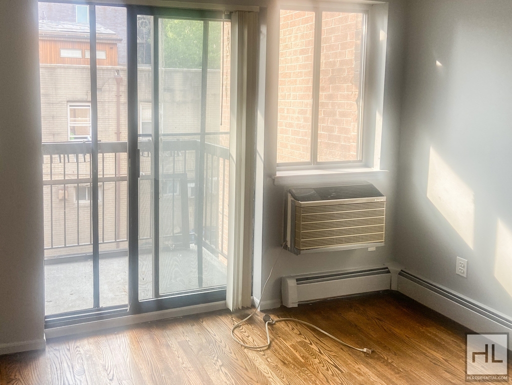 113-15 76 Road - Photo 8