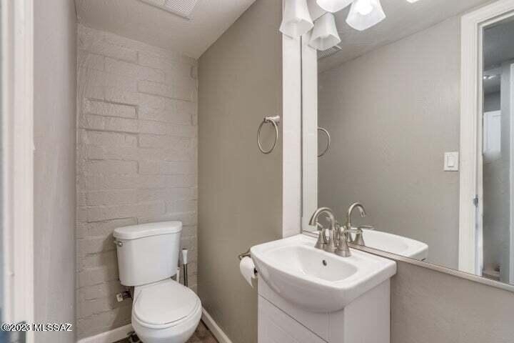 961 N Euclid Avenue - Photo 5