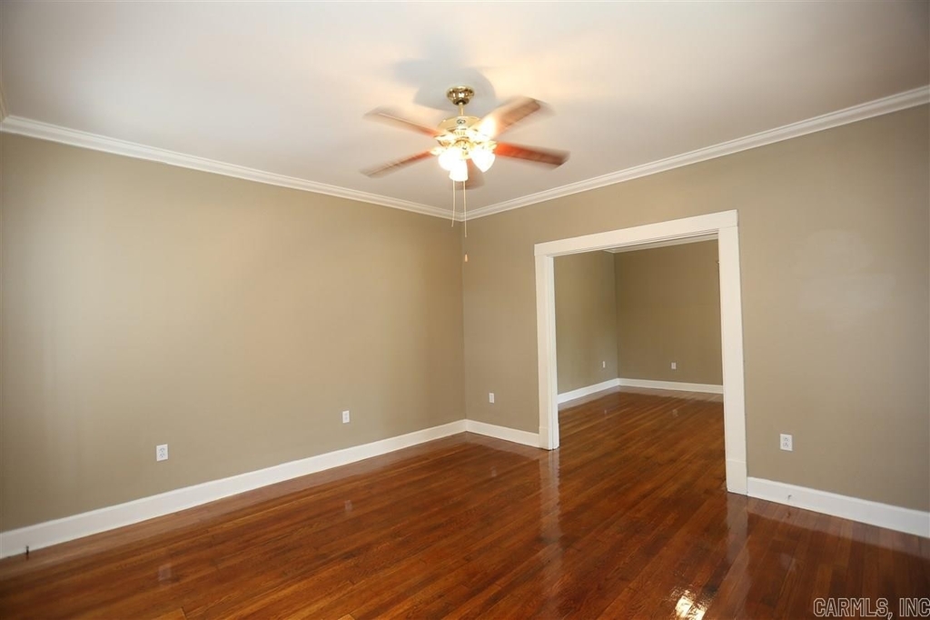 3711 W Markham - Photo 2