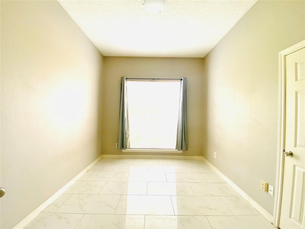 1202 Cardigan Street - Photo 5