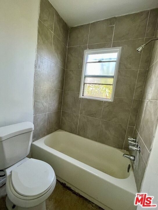 3025 W 60th St - Photo 5