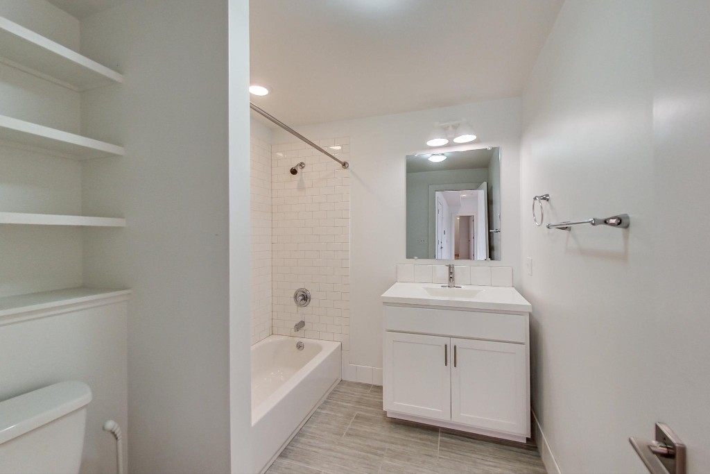 1157 W 18th St. - Photo 9