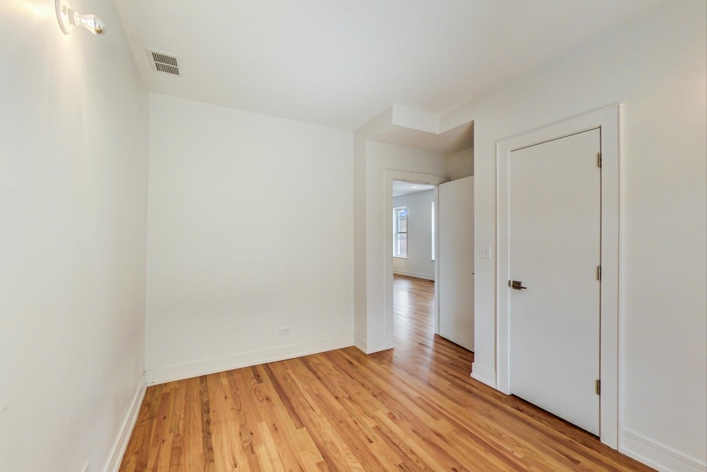 1157 W 18th St. - Photo 7