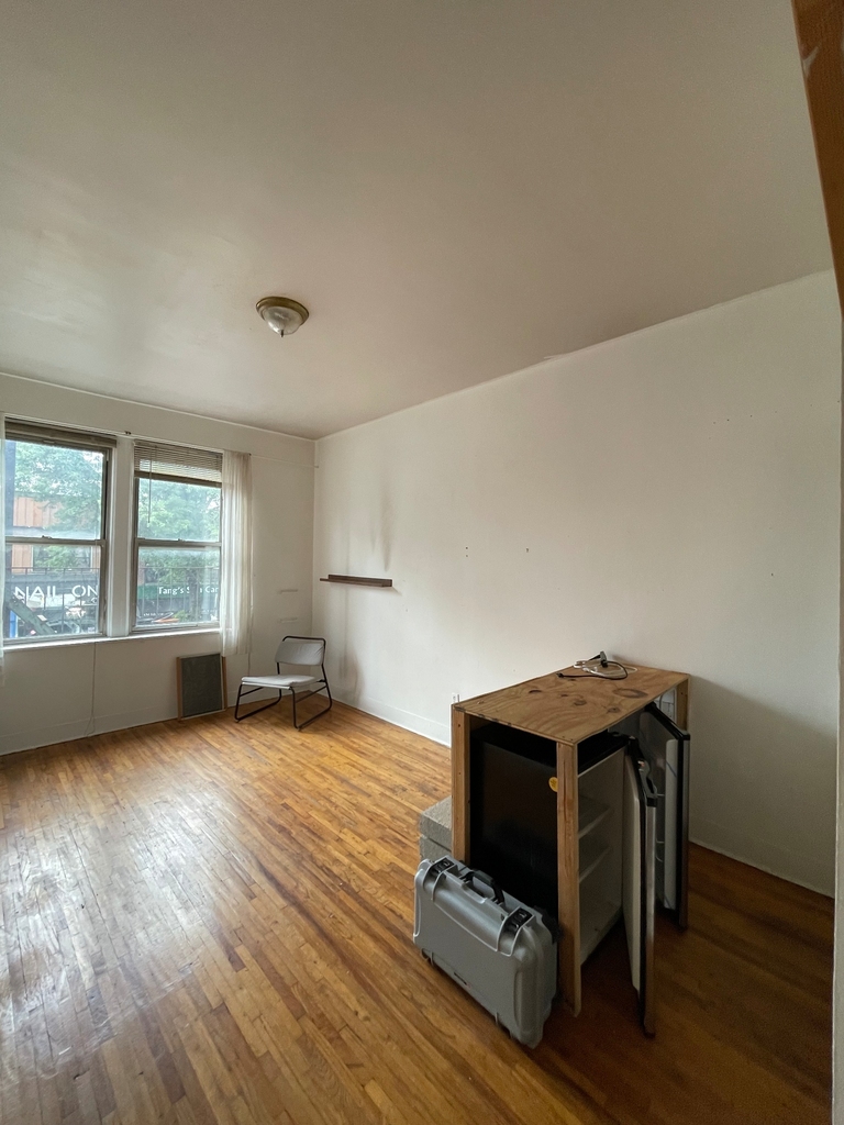 437 5th Avenue - Photo 0