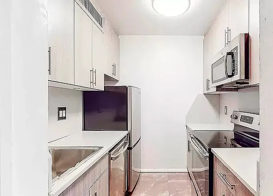 West 43rd Street - Photo 3