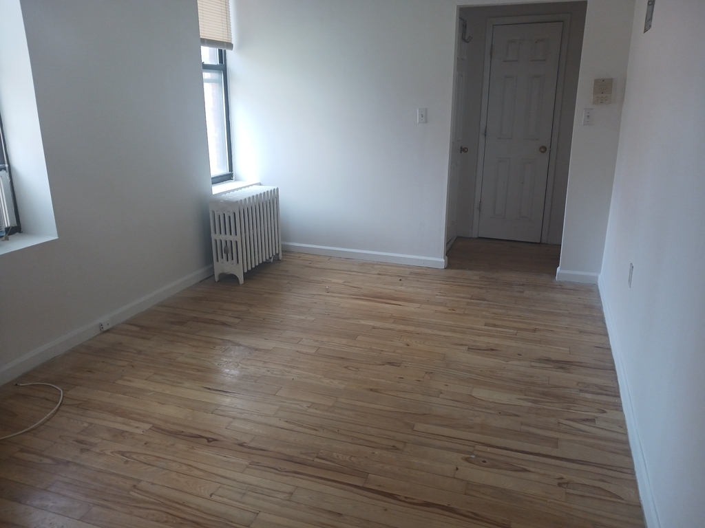 402 West 51st Street - Photo 0