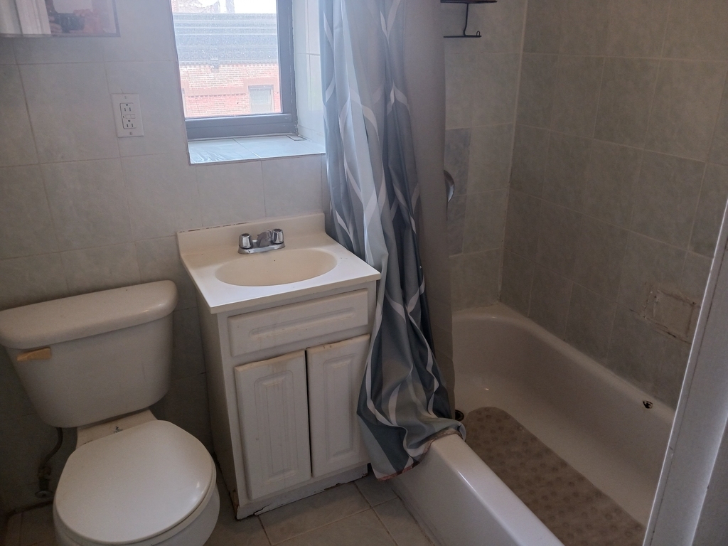 402 West 51st Street - Photo 6