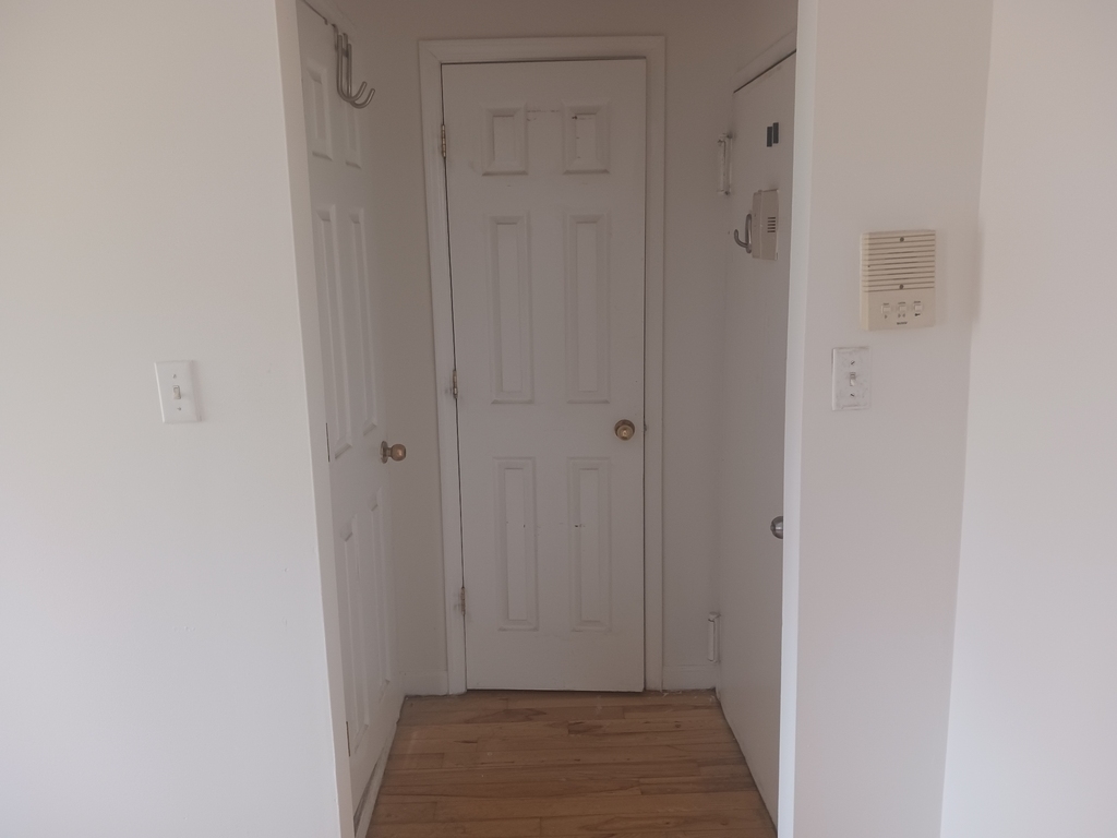402 West 51st Street - Photo 5