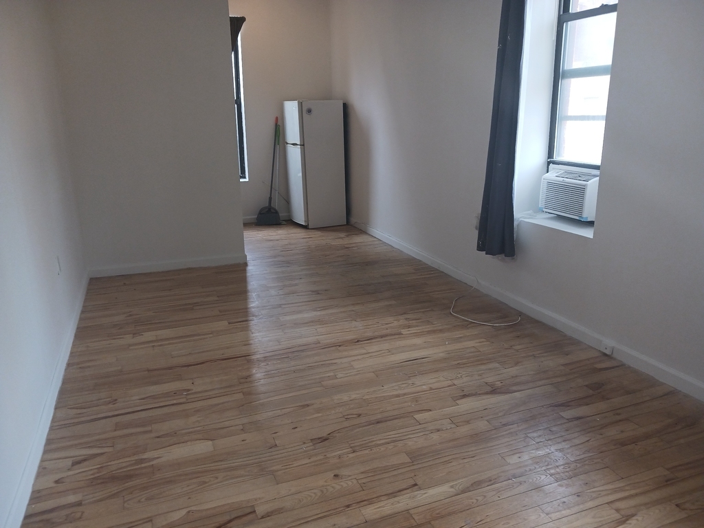 402 West 51st Street - Photo 1