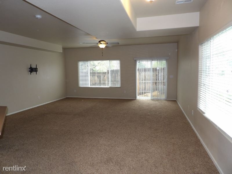 802 Red Thistle View - Photo 3