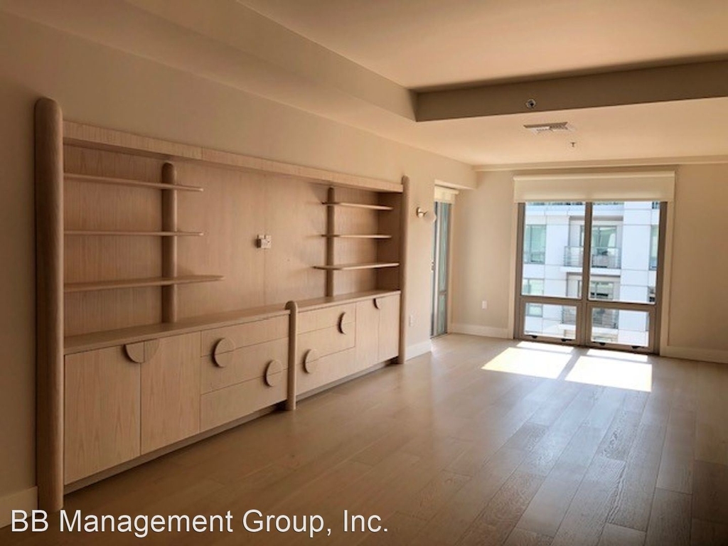 1310 Nw Naito Parkway Unit 806 - Photo 11