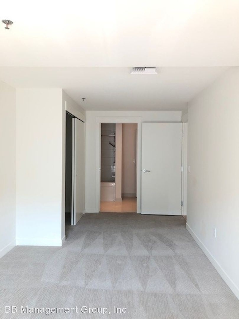 1310 Nw Naito Parkway Unit 806 - Photo 19