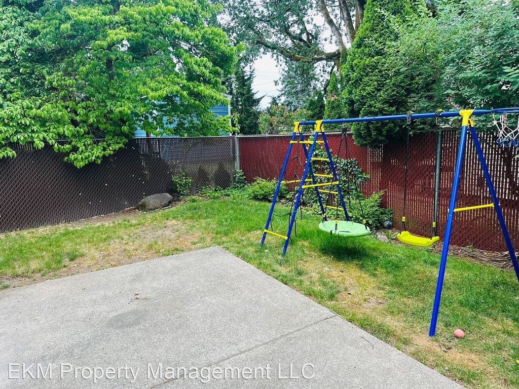 675 32nd Street Unit 1 - Photo 6