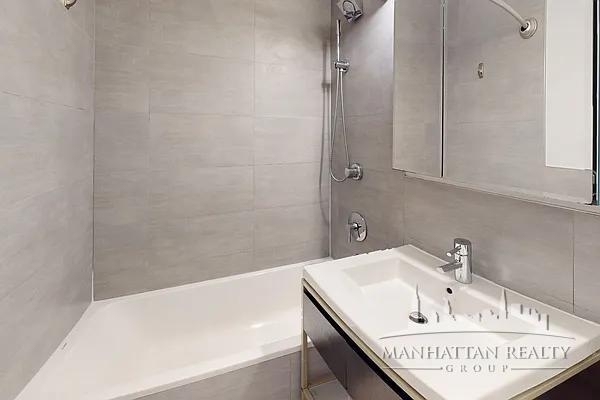 301 East 47th Street - Photo 4