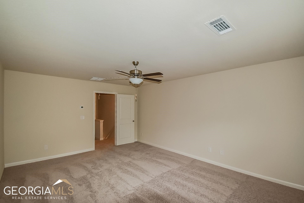 218 Augusta Woods Drive - Photo 4