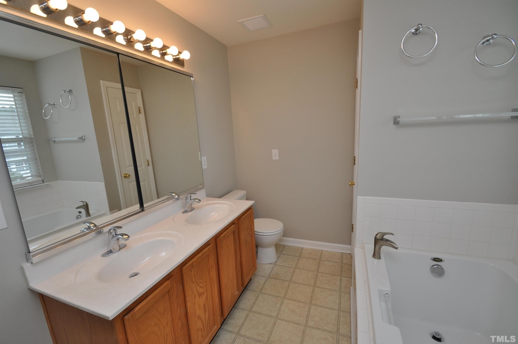 8600 Neuse Landing Lane - Photo 21