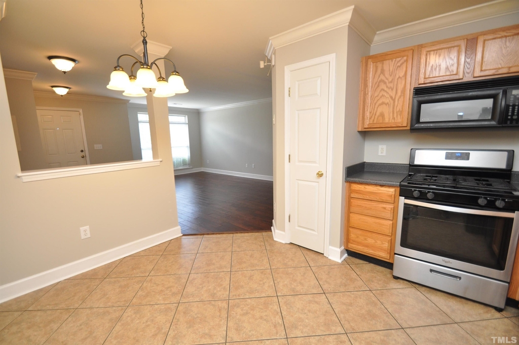 8600 Neuse Landing Lane - Photo 9