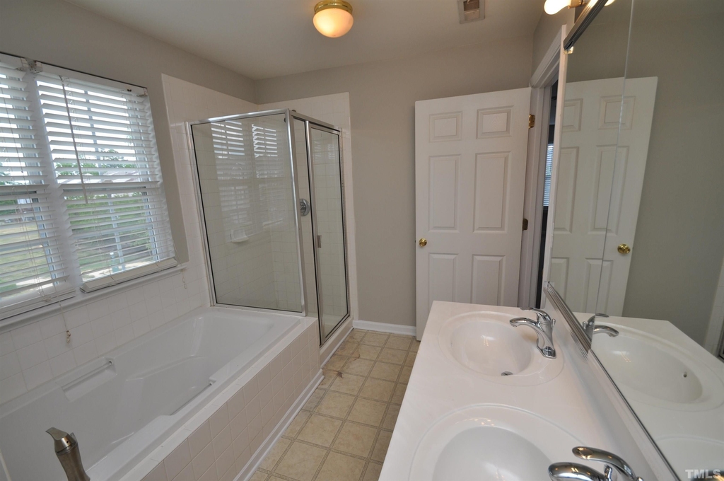 8600 Neuse Landing Lane - Photo 20