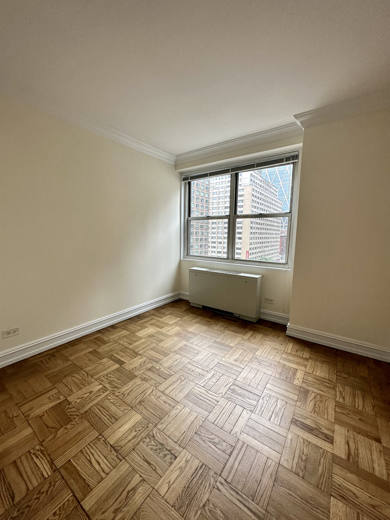 8th Avenue - Photo 9