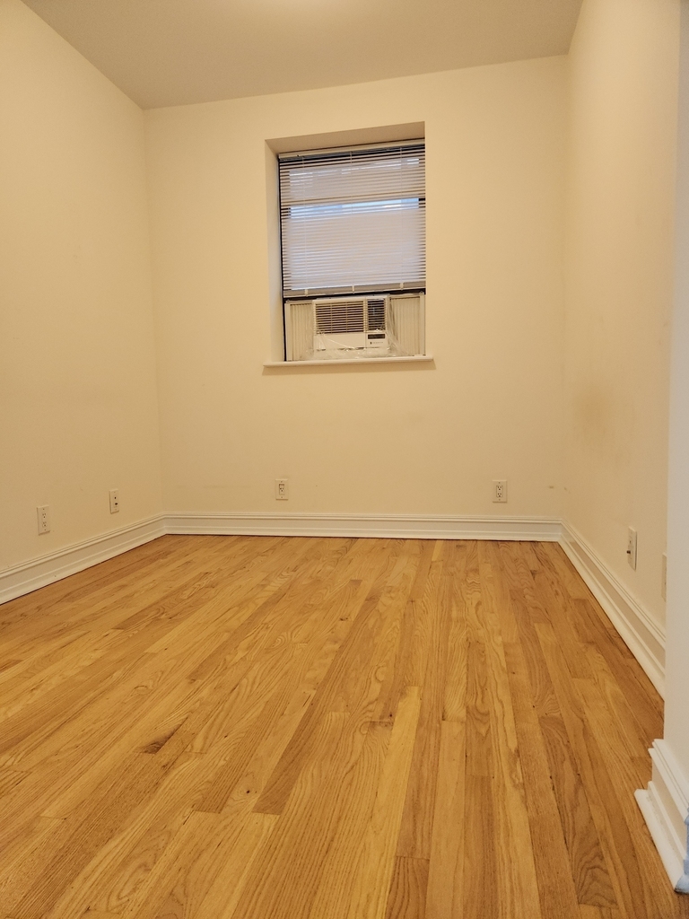 East 46th Street/ 2nd ave - Photo 9