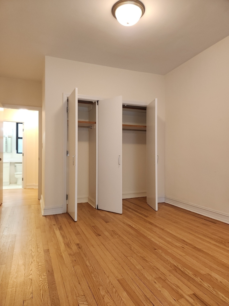 East 46th Street/ 2nd ave - Photo 8