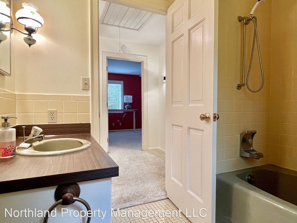 4225 Bay View Point - Photo 25