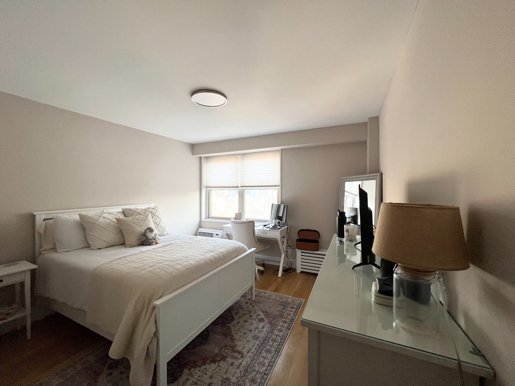 Greenwich Street, Tribeca, NY, New York. - Photo 0