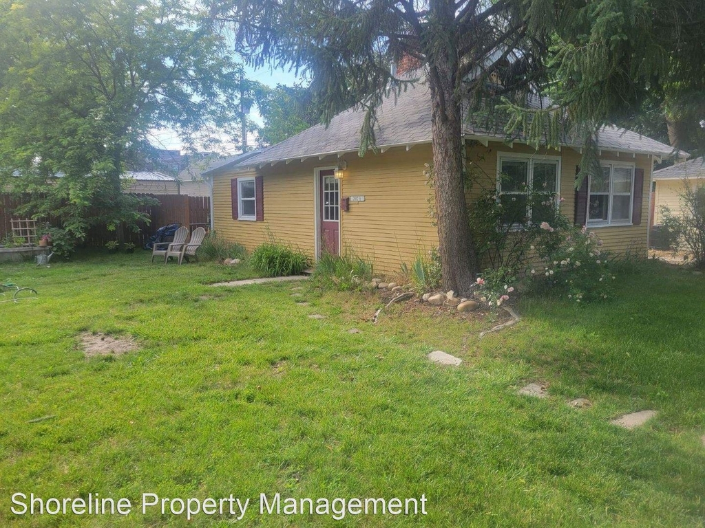 2602 W Regan Ave - Photo 0