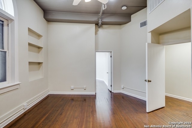 245 Losoya St - Photo 29