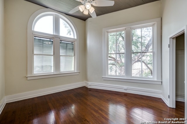 245 Losoya St - Photo 15