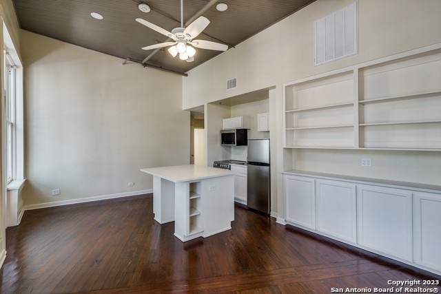 245 Losoya St - Photo 13