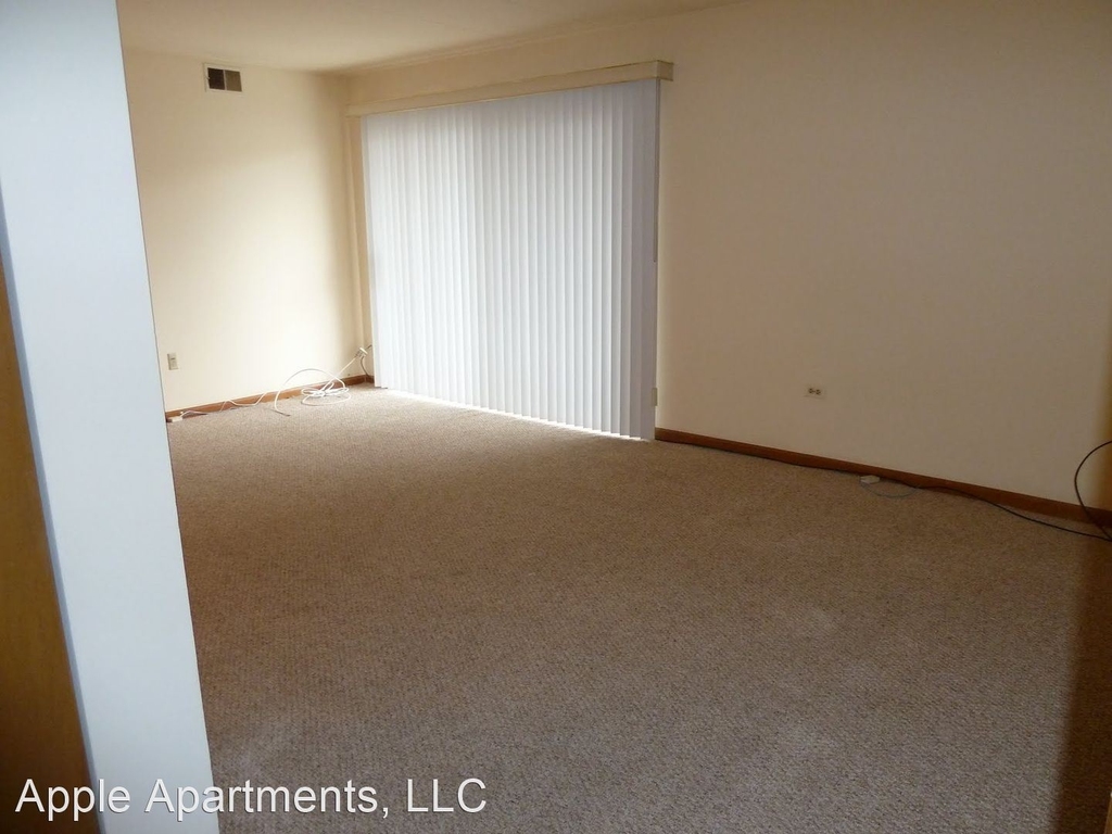 10716 Kilpatrick Ave - Photo 2