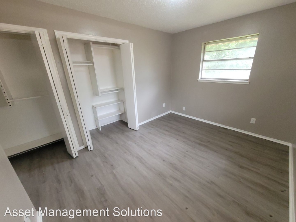 1014 Royal Way - Photo 16